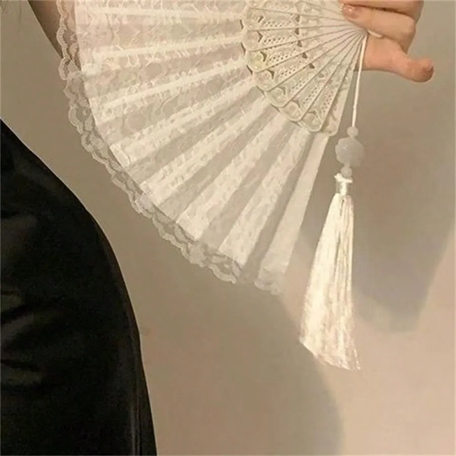 1pc Black And White Classical Chinese Retro Lace Folding Hand Fan For Hanfu Qipao Photoshoot Props, Bridal Props With Tassel