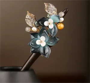 Ancient Style Glass Petals Elegant Ebony Hairpin