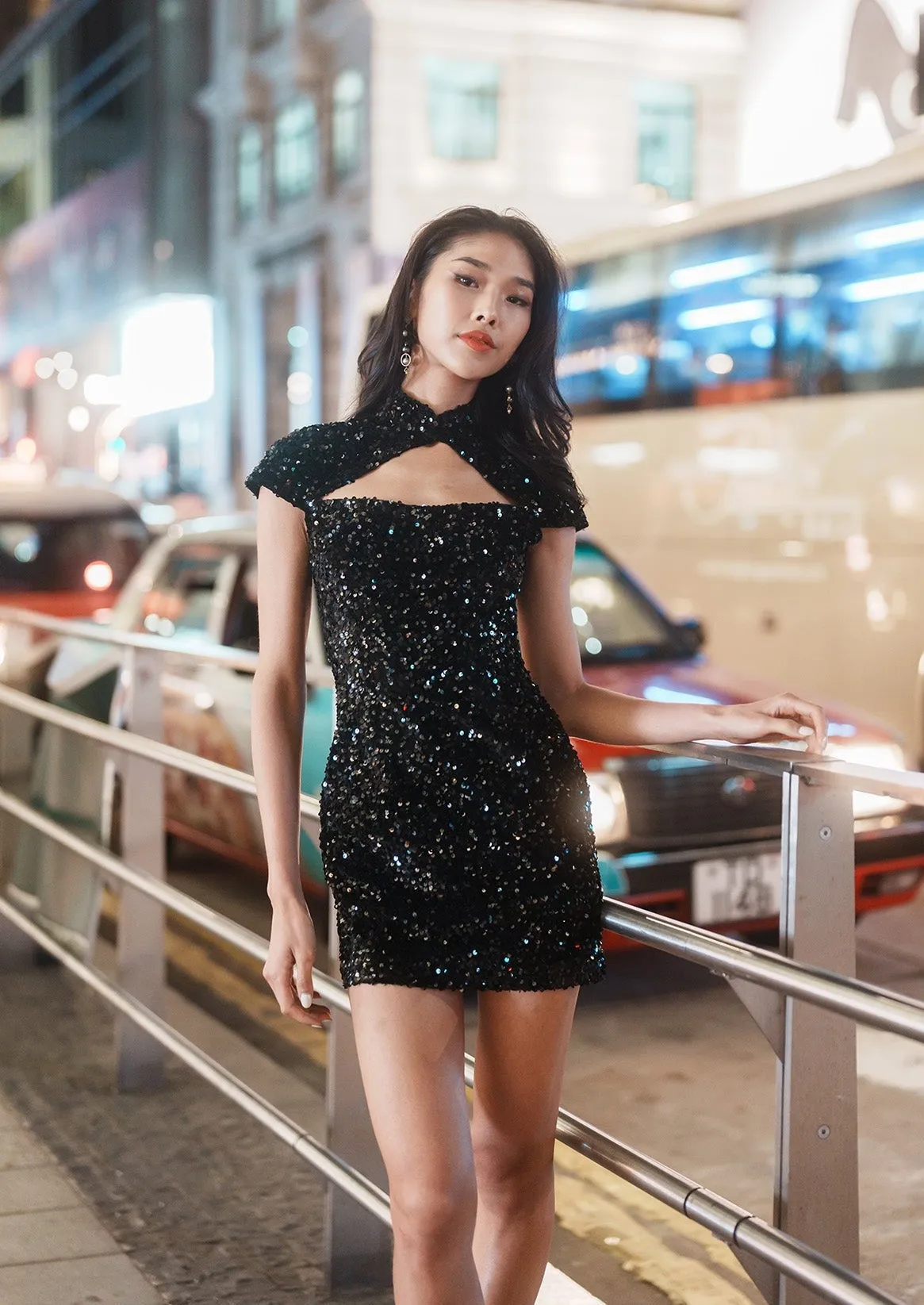 Black Spring Sequinned Cut Out Qipao (Black)