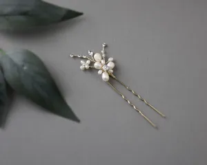 Bridal Hair Pin with an Ivory Pearl Flower