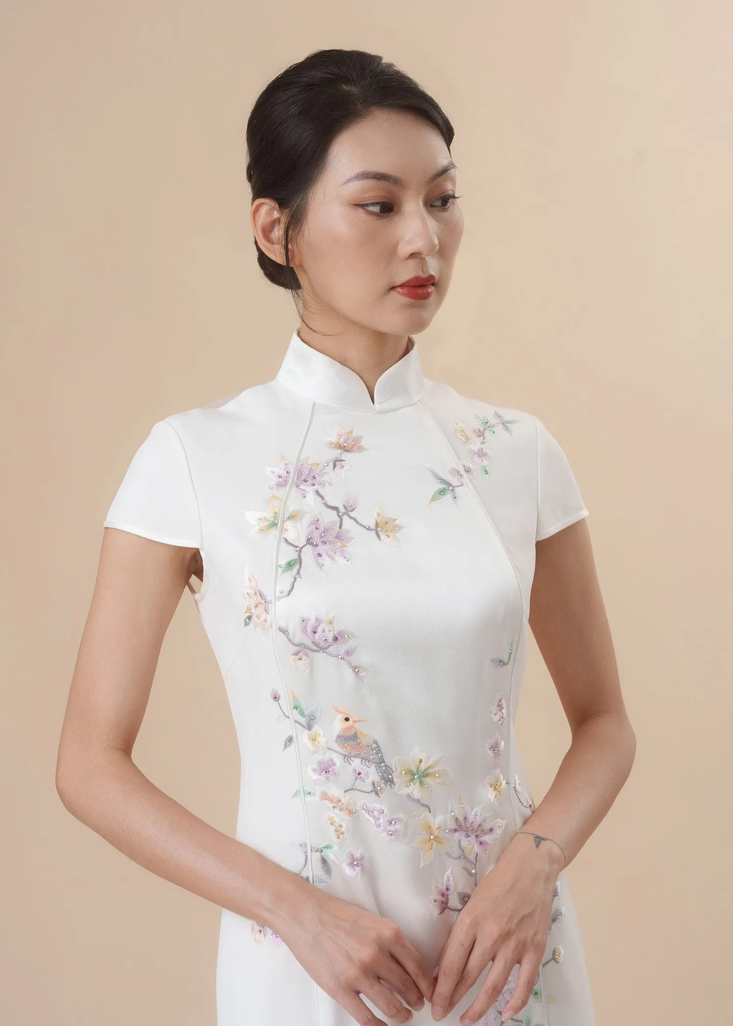 Cap Sleeves Silk Embroidered Qipao