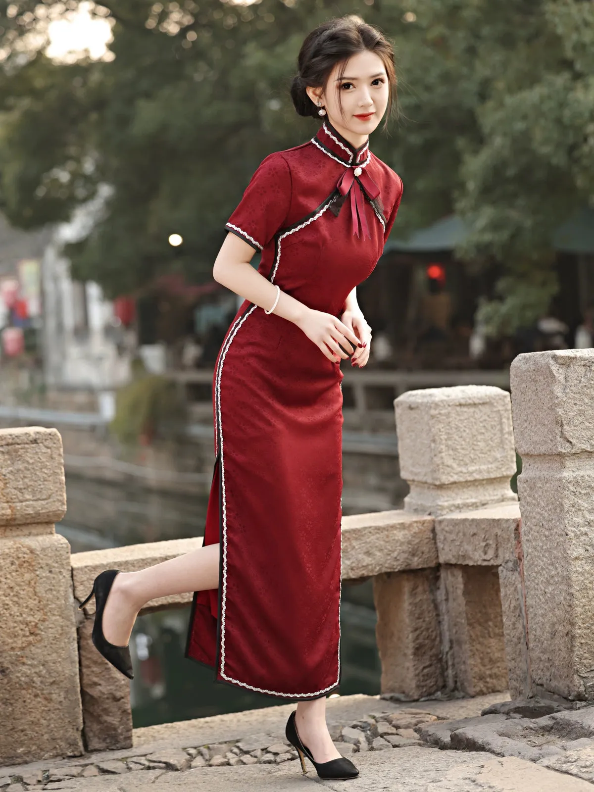 Cheongsam for Tea Ceremony, Traditional Chinese Dress, Burgundy