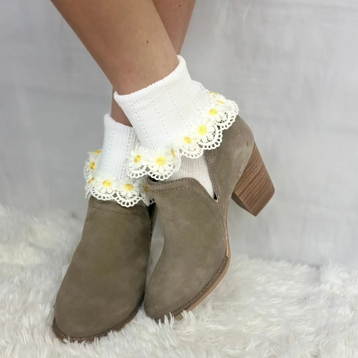 DAISY MAE  lace cuff socks - white yellow