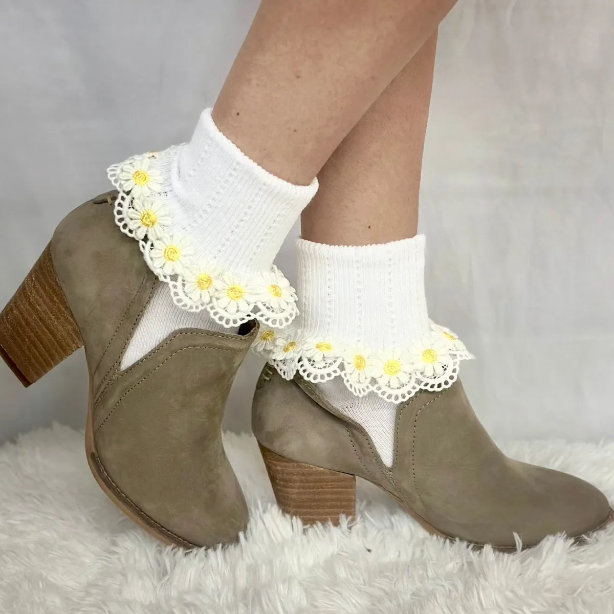 DAISY MAE  lace cuff socks - white yellow