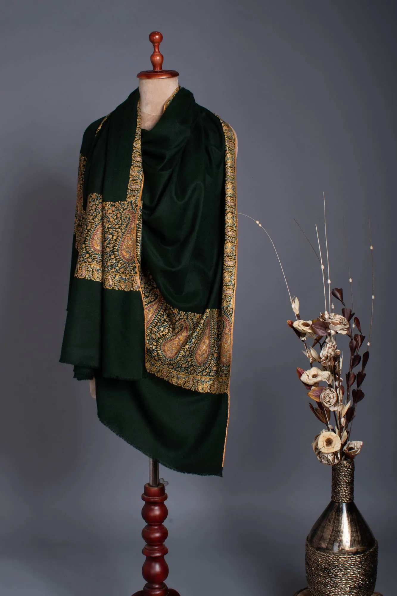 Deep Green Palla Embroidered Pashmina Shawl - NEWTOWN