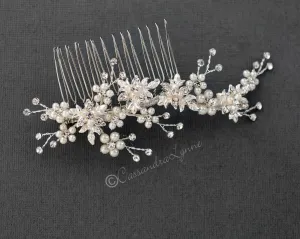 Delicate Wedding Hair Comb with Pearls