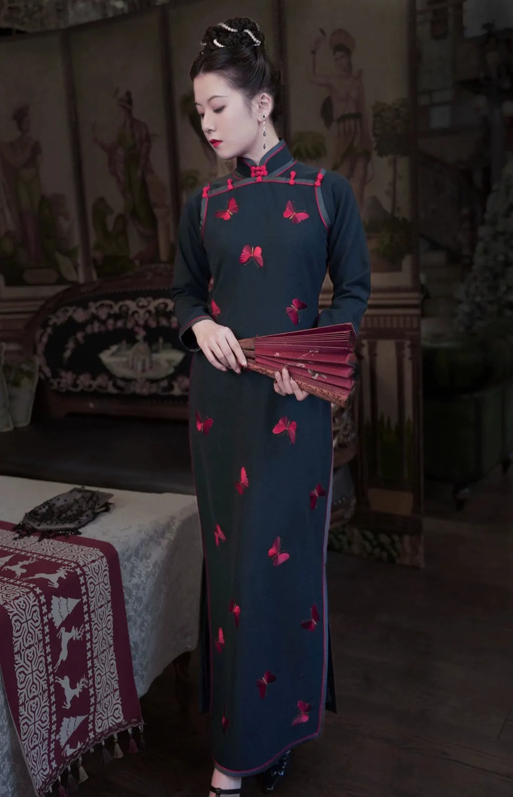 Die Wu 蝶舞 Dance of Butterflies 1920s Wool Autumn Winter Long Sleeve Qipao