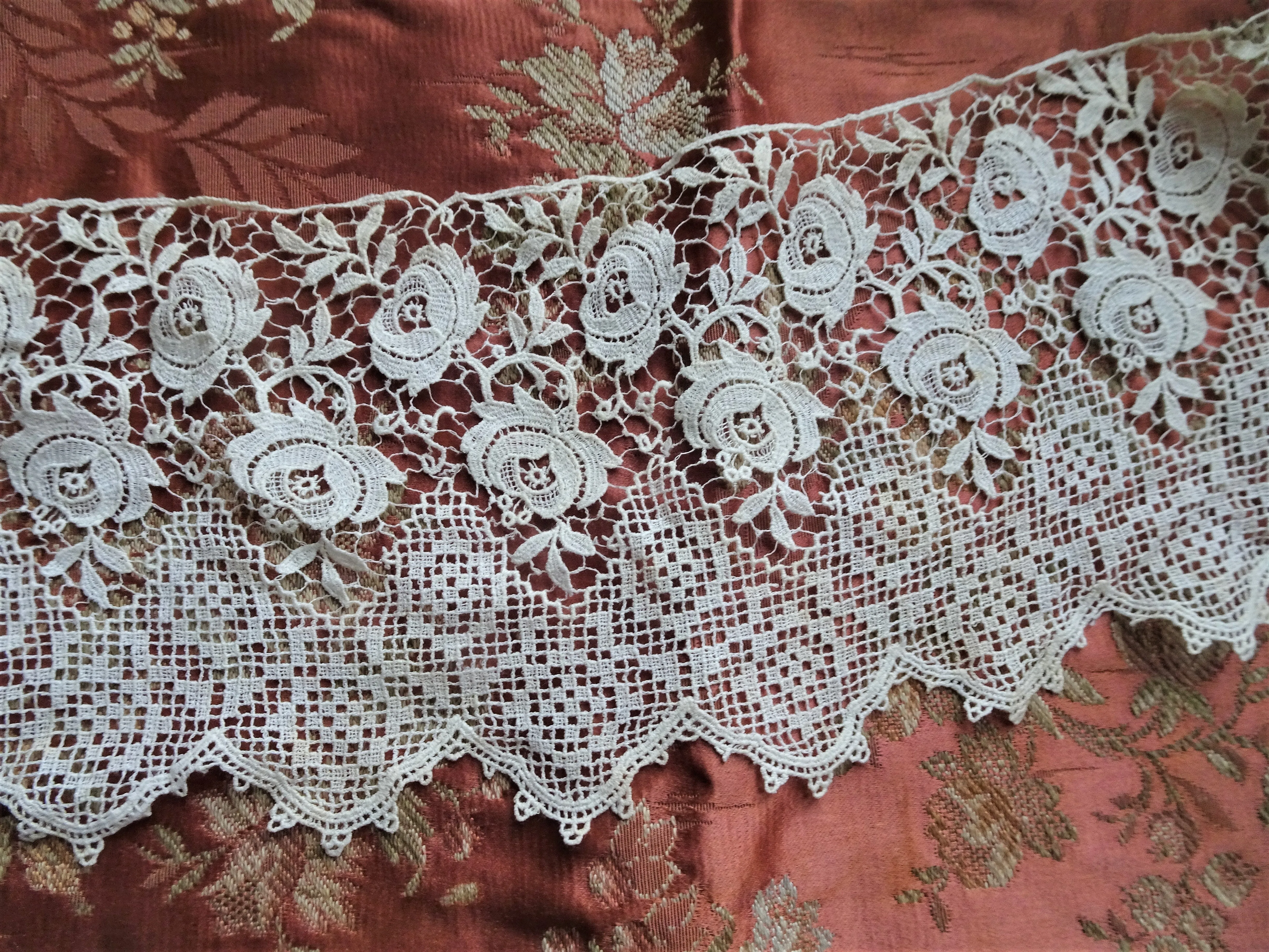 GORGEOUS Vintage FRENCH Fine Lace Trim Flounce,Intricate Pattern For Bridal Dress,Dolls,Flapper Dress,Heirloom Sewing Antique Textiles