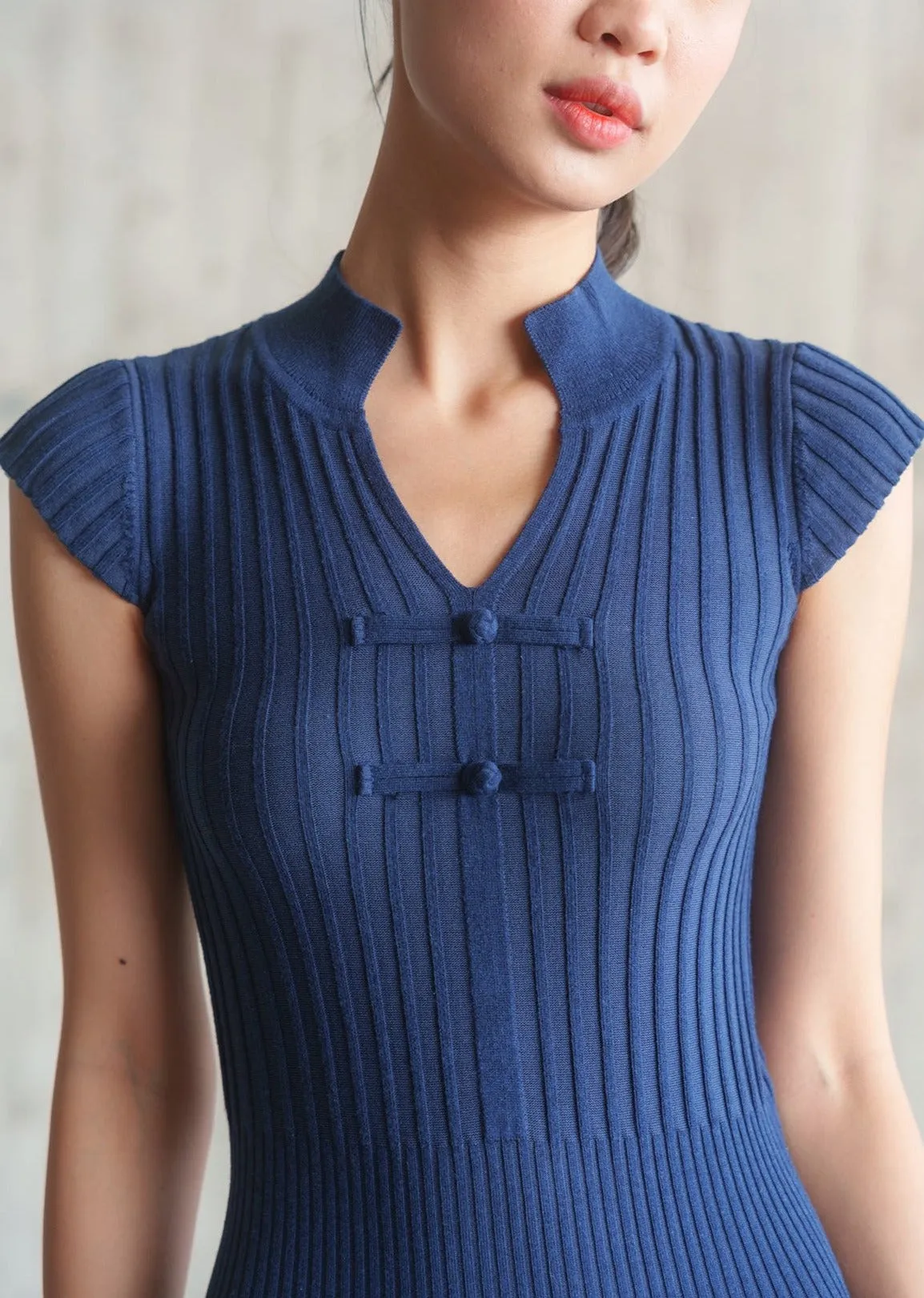 Power Shoulder Ribbed Qipao (Dark Blue)