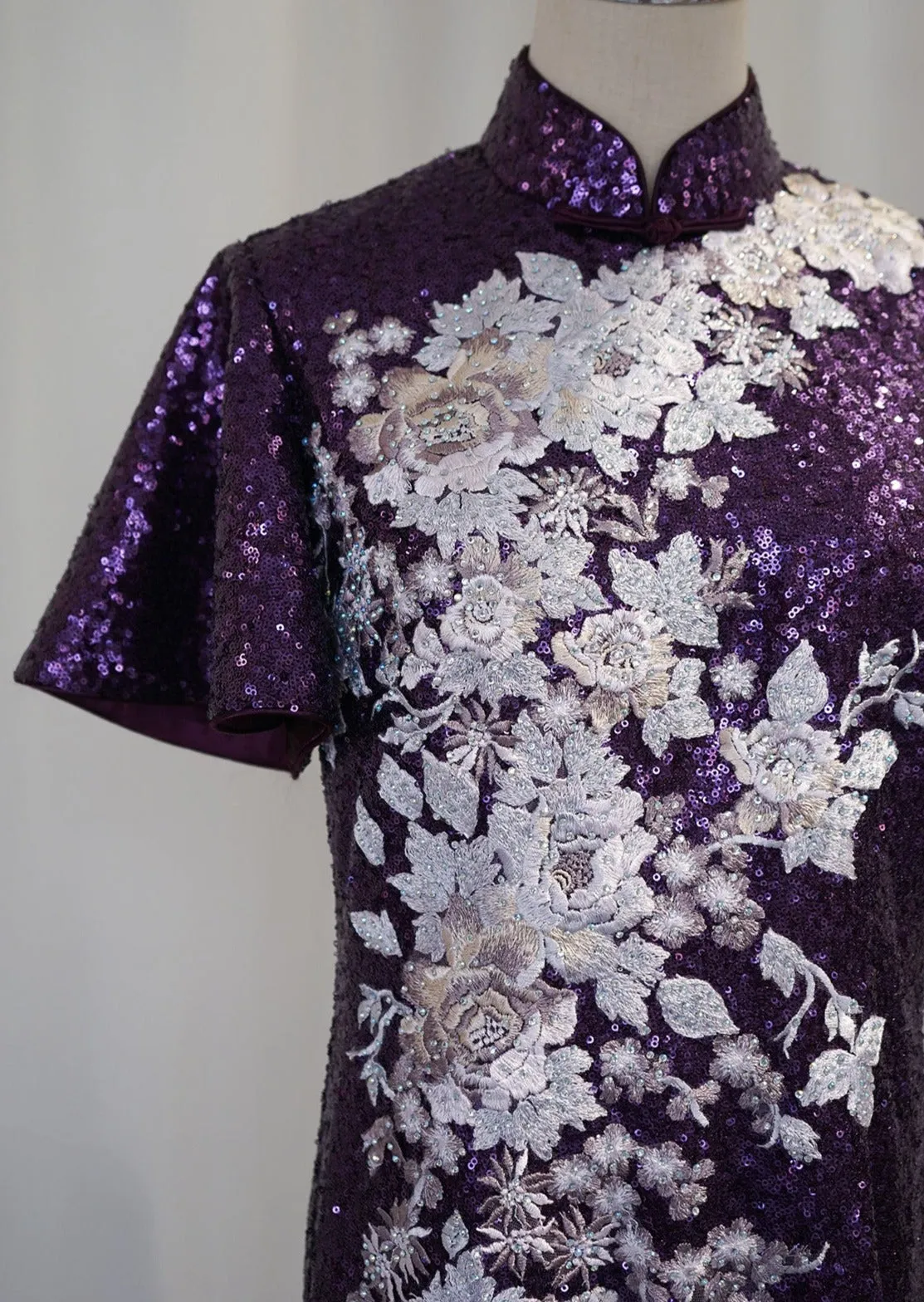 Rhododendron Flutter Sleeves Sequins Qipao