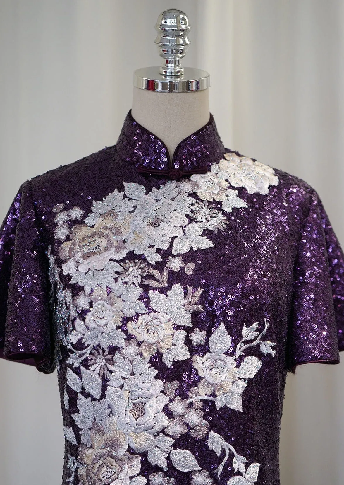 Rhododendron Flutter Sleeves Sequins Qipao