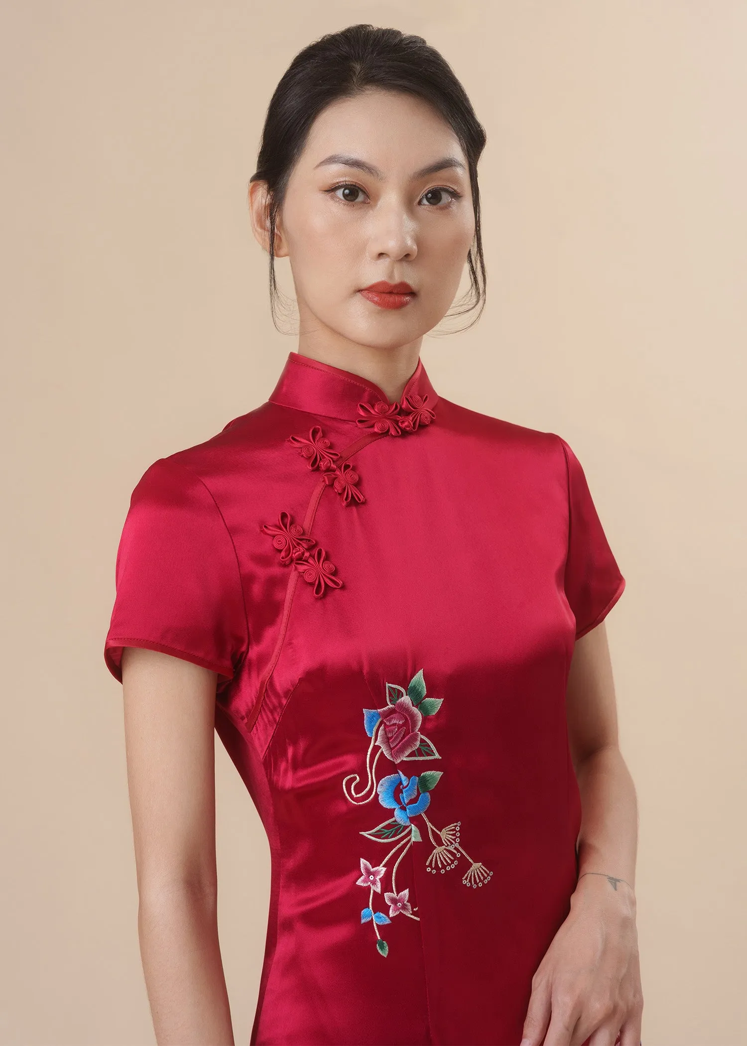 Short Sleeves Satin Qipao