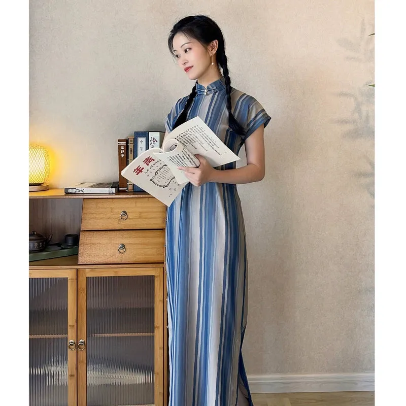 Tiao Wen 条纹 Striped 1940s Republic of China Short Sleeve Qipao