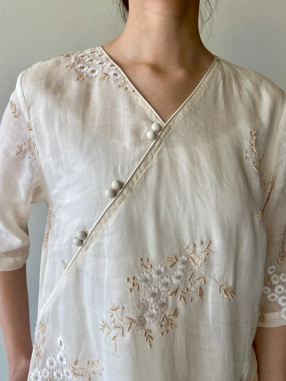 V-neck Floral Embroidered Cheongsam Qipao Dress in Beige