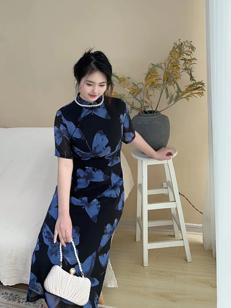 Wang Luo 网络 Cyber Butterfly Plus Sized Modernized Qipao