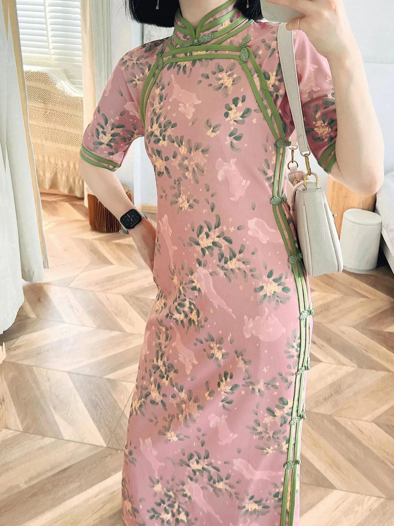 Yu Tu 玉兔 Jade Rabbit Modernized Flat Cut Qipao